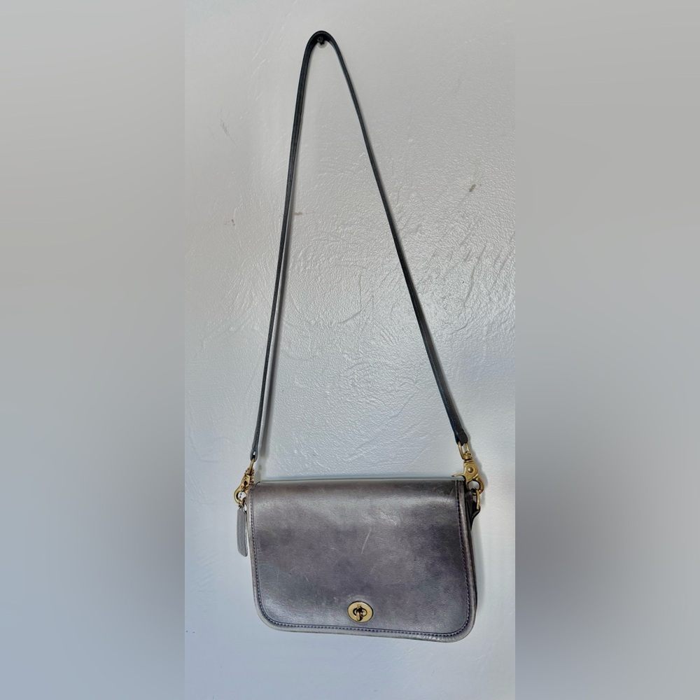 Vintage 90’s Coach Turn Lock- dark grey crossbody